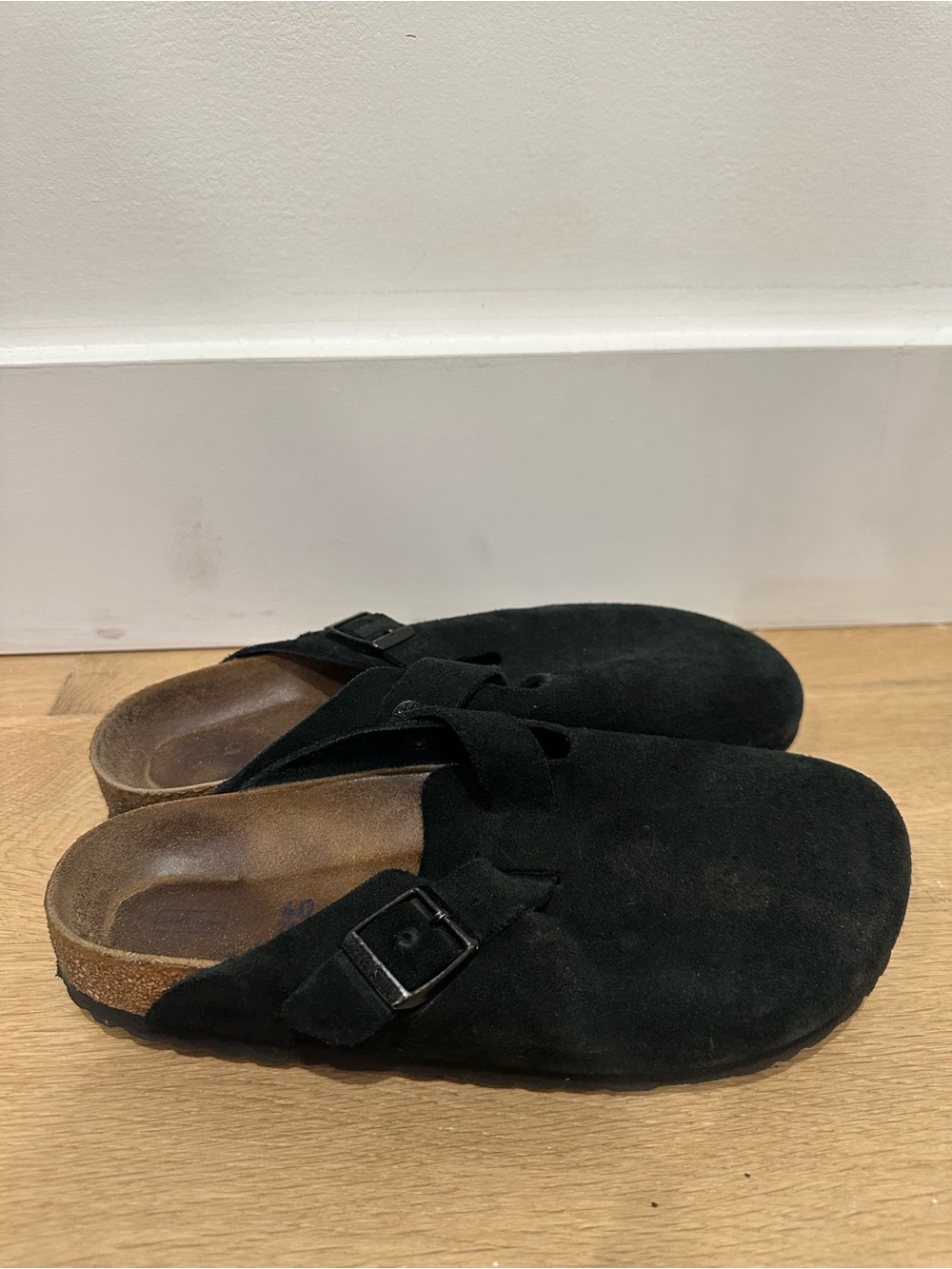 Birkenstocks Boston Soft Footbed Suede Leather Black Size 40 Men 7/Womens 9